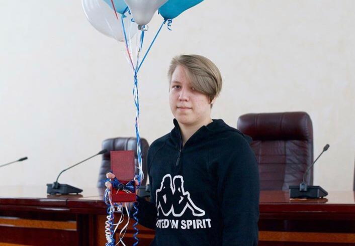 Ключи от квартиры вручили ребенку-сироте из Реутова