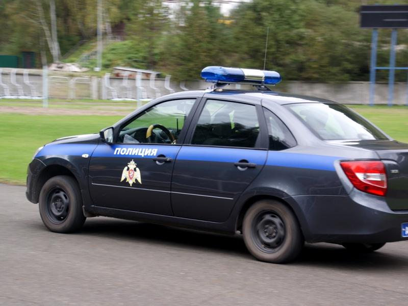 В Абакане сотрудники Росгвардии задержали подозреваемых в краже из супермаркета