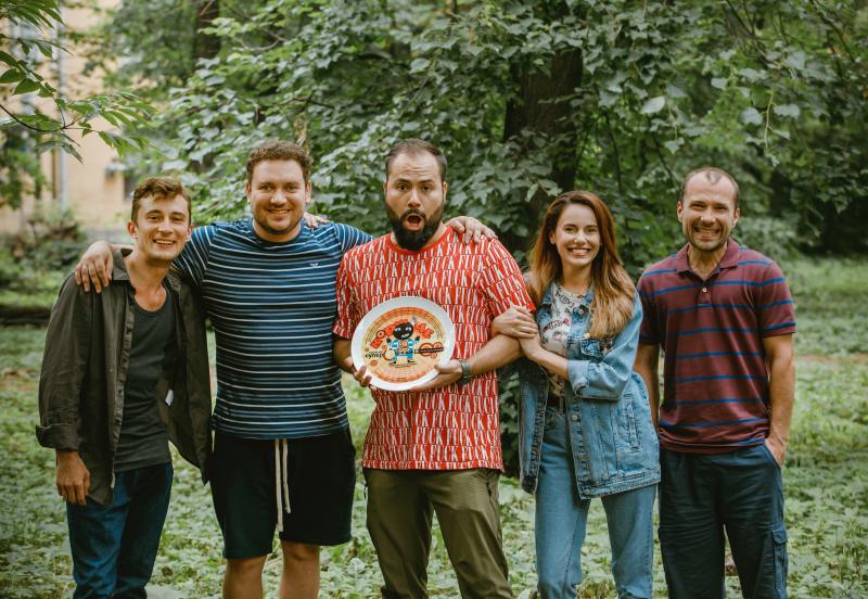 Телеканал «Супер» снимает второй сезон «Короче» с Борисом Дергачевым и Мариной Васильевой