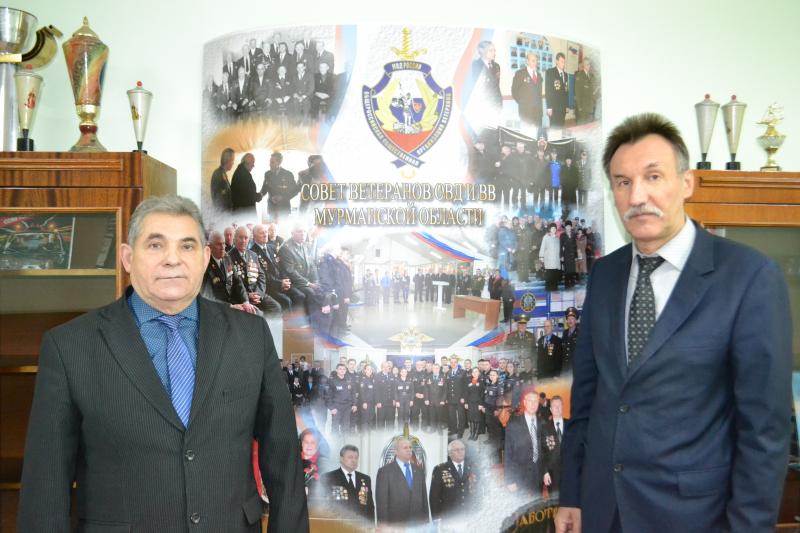 Председатели советов ветеранов Заполярной Росгвардии и регионального УМВД провели рабочую встречу