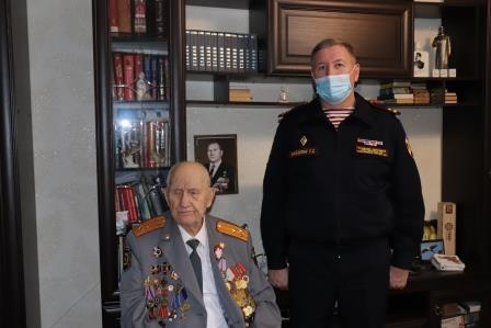 95-летний юбилей отмечает ветеран вневедомственной охраны Росгвардии Республики Марий Эл, участник Великой Отечественной войны Петр Мельников