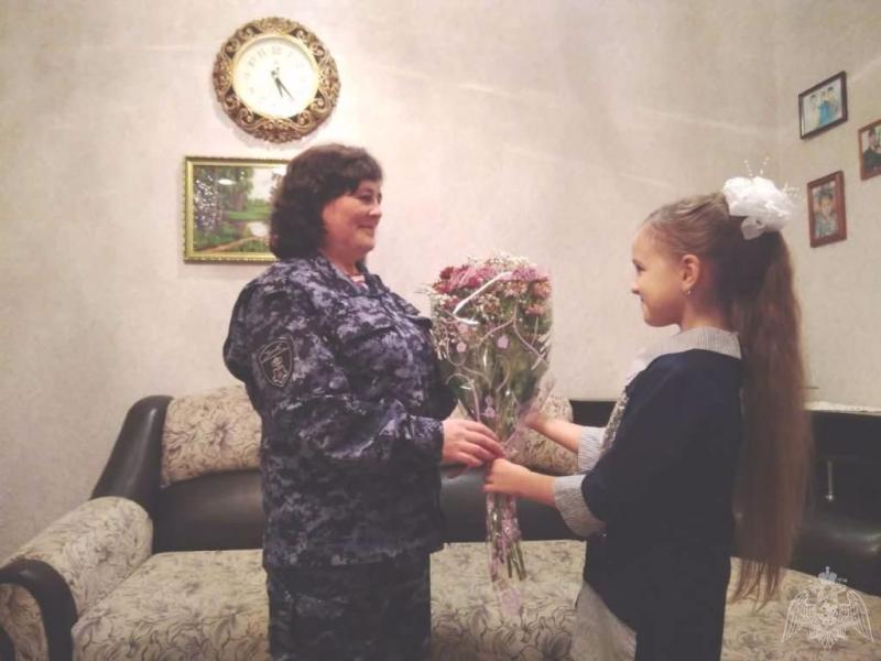 В Тюменской области проходит акция «моя мама служит в Росгвардии»