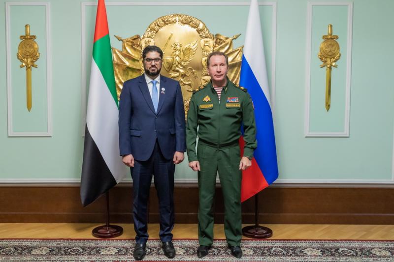 Директор Росгвардии генерал армии Виктор Золотов провел переговоры с чрезвычайным и полномочным послом ОАЭ