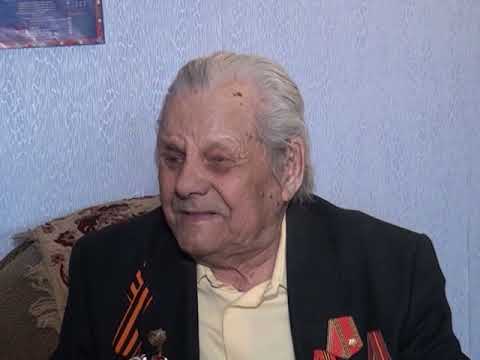 В Челябинской области представители территориального управления поздравили с 94-летием ветерана ВОВ Петра Маклецова