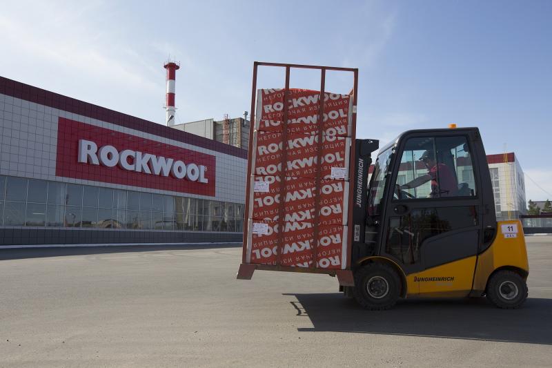 В рабочей атмосфере и с амбициозными планами на будущее: завод ROCKWOOL в Троицке отпраздновал свое 10-летие