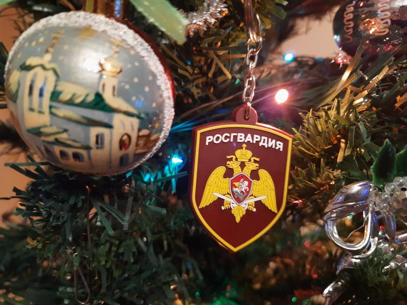 Управление Росгвардии по Псковской области поздравляет псковичей с Новым годом