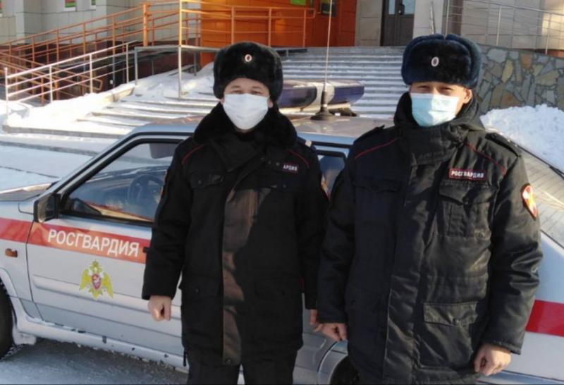 В Тюменской области сотрудники Росгвардии задержали подозреваемого, попытавшегося совершить кражу из сельского магазина