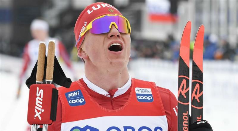 Генерал армии Виктор Золотов поздравил росгвардейца Александра Большунова с победой на Чемпионате Мира по лыжным гонкам в Германии
