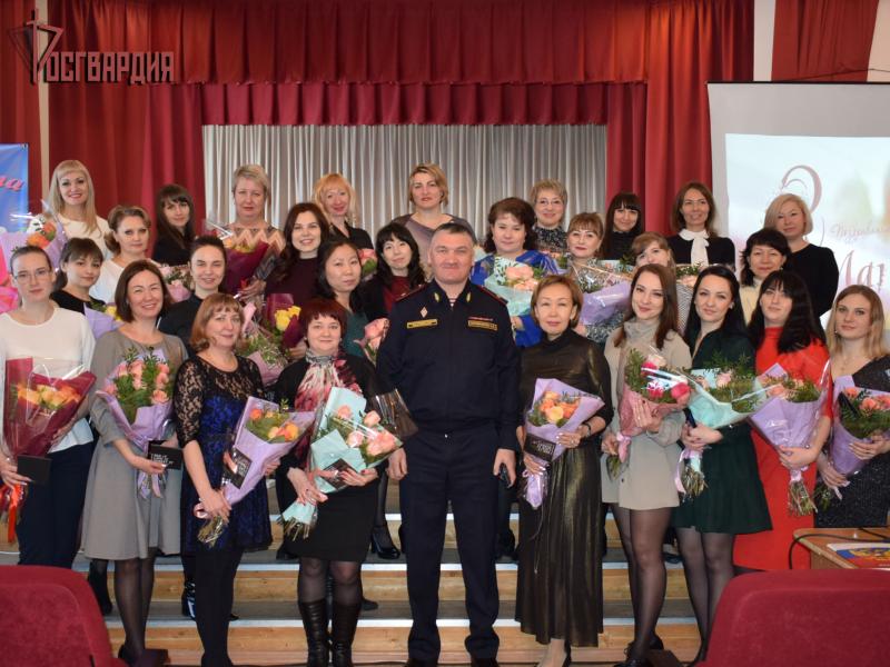 В Управлении Росгвардии по Иркутской области поздравили женщин с праздником 8 марта