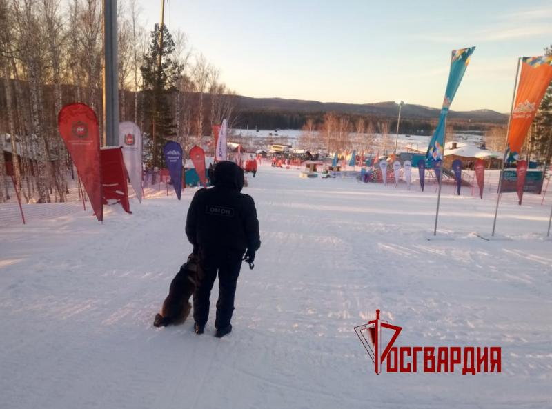 На Южном Урале бойцы златоустовского ОМОН обеспечивают безопасность этапа Кубка мира по фристайлу в дисциплине «ски-кросс»