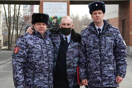 В Петрозаводске поздравили с юбилеем ветерана вневедомственной охраны