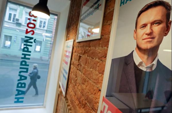 Крах штаба Навального: как и зачем оппозиционеры обманывают простых россиян