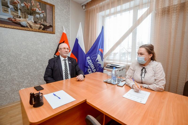 Владимир Семенов провел встречу с заместителем главы Нефтеюганского района