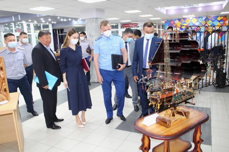 В правительстве Республики Калмыкия  обсудили работу производственного сектора УИС
