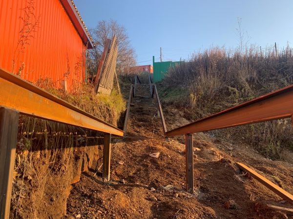 На Камчатке делают лестницу, обустройства которой активисты ОНФ и местные жители добивались несколько лет