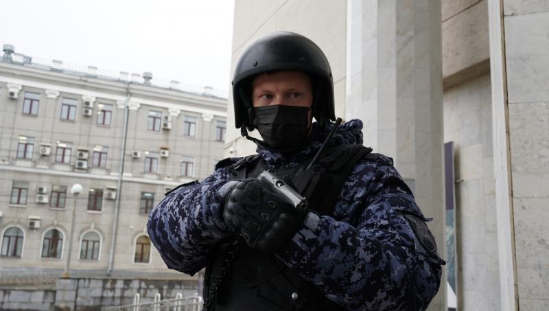 В Кирове сотрудники вневедомственной охраны предотвратили кражу наличности из магазина