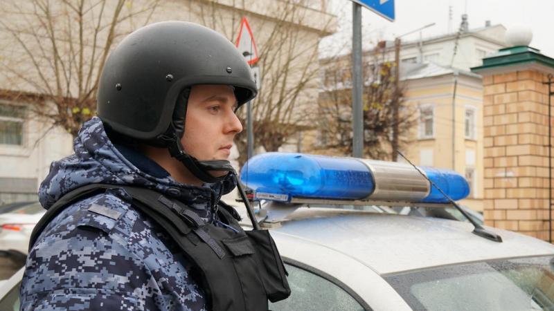 В городе Слободском росгвардейцы задержали подозреваемого в краже телефона