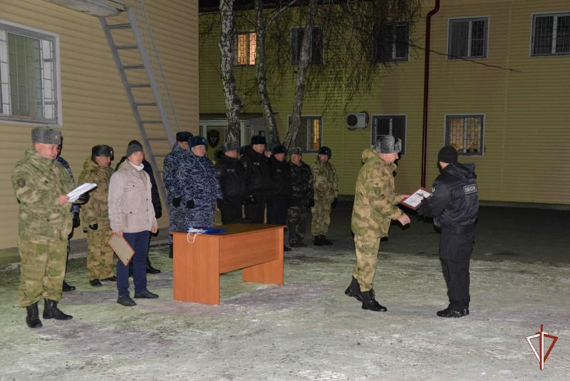 Спецназ Росгвардии из служебной командировки на Северный Кавказ встретили в Зауралье