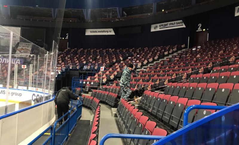 Сотрудники Росгвардии продолжают участвовать в охране порядка матчей КХЛ и ВХЛ в Челябинской области