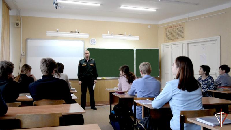 Росгвардия приглашает выпускников из Зауралья поступить в военные институты ведомства