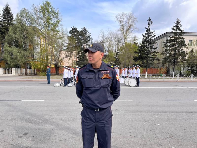 Росгвардия Тувы приняла участие в праздничных мероприятиях Дня Победы