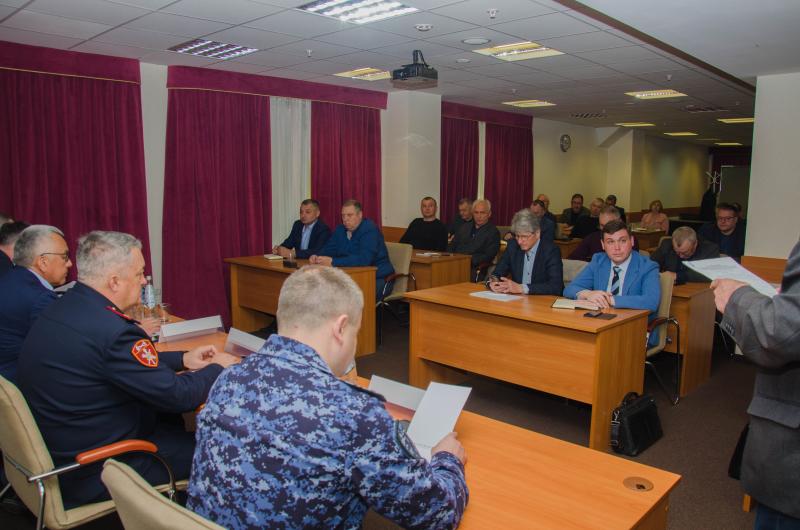 В Тольятти росгвардейцы приняли участие в межрегиональном семинаре руководителей охранных структур