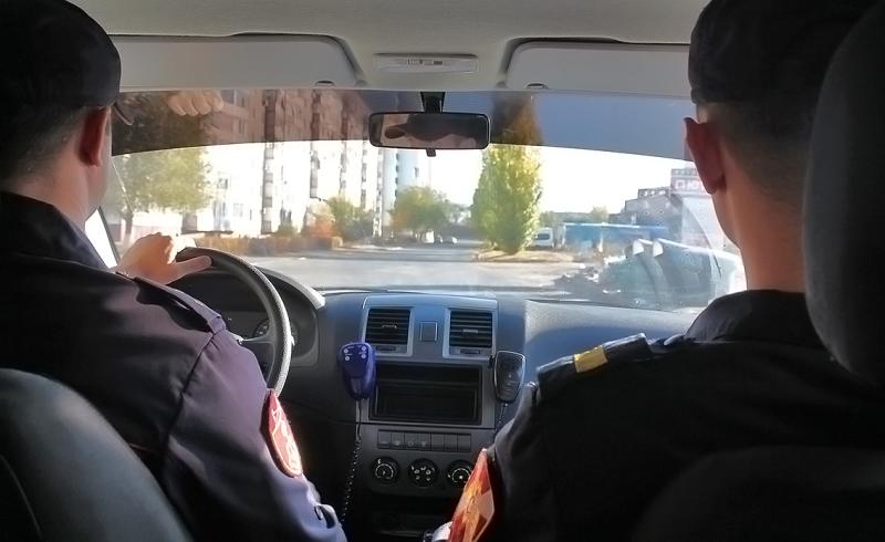 В Оренбурге росгвардейцы благодаря бдительности службы безопасности гипермаркета задержали подозреваемых в совершении краж строительных товаров