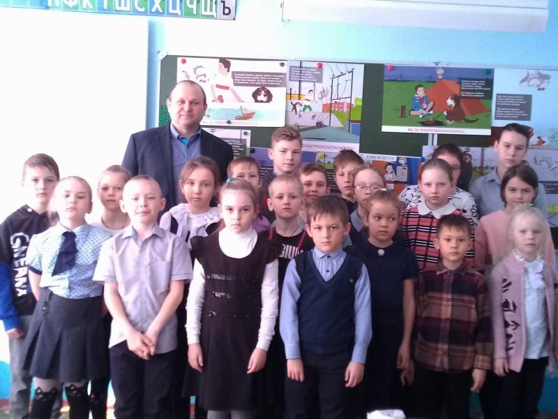 «Липецкэнерго» организовал урок электробезопасности для долгоруковских школьников