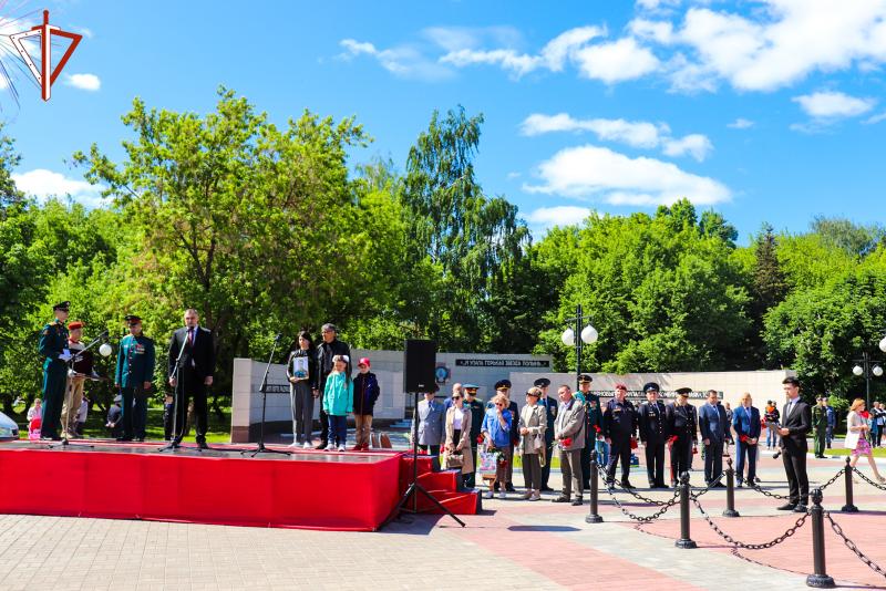 В Йошкар-Оле начальник регионального управления Росгвардии принял участие в торжественной церемонии вручения медали «Золотая Звезда»