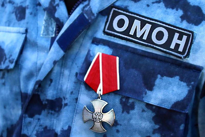 В Республике Алтай награждены сотрудники ОМОН, отличившиеся в ходе специальной военной операции