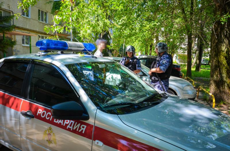 В Кузнецке сотрудниками Росгвардии задержан мужчина , находящийся в розыске