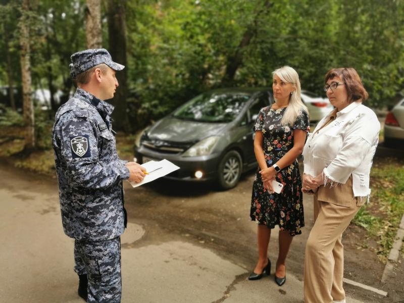 Сотрудники Росгвардии проводят в Иркутской области профилактическую операцию «Квартира», направленную на сохранность имущества граждан