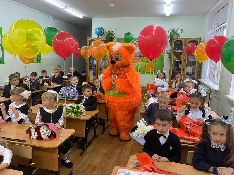 В День Учителя педагогов поздравит Рыжий кот