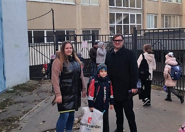 Депутат Александр Фетисов: "Россия - единая семья! От всего сЕРдца" - есть такая акция!"