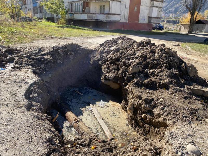 Народный фронт в Кабардино-Балкарии помог жителям многоэтажки добиться устранения аварии водопроводной трубы в Тырныаузе