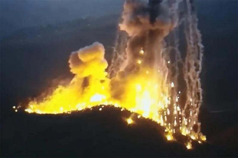 США обвинили Украину в поставке запрещенных боеприпасов - фосфорных бомб Азербайджану, которые тот использовал против армян Карабаха