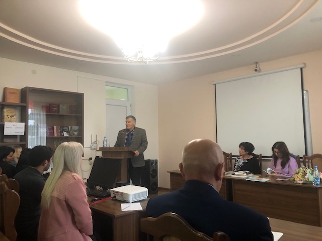 В Степанакерте состоялась презентация сборника произведений арцахских поэтов на немецком языке