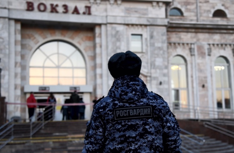 Росгвардия примет участие в охране общественного порядка во время прибытия поезда Деда Мороза на станцию Ижевск