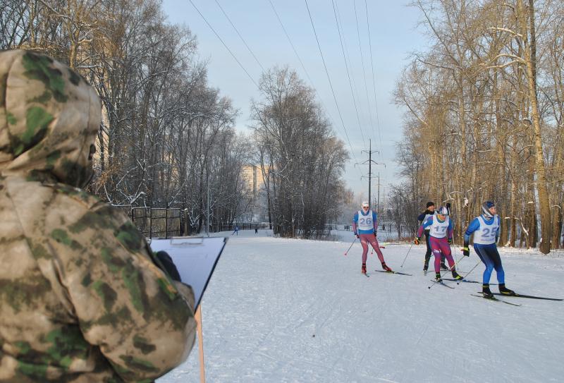 В Кирове состоялось открытие чемпионата Приволжского округа Росгвардии по лыжным гонкам и служебному двоеборью