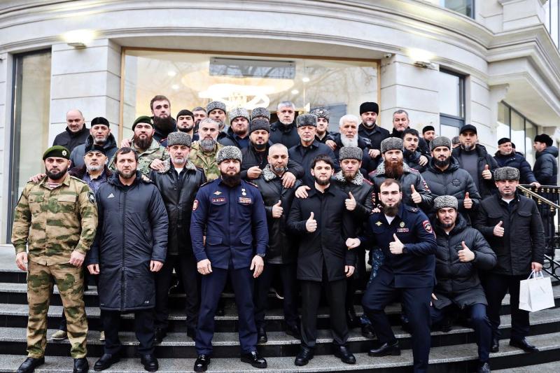 Начальник Управления Росгвардии по Чеченской Республике присоединился к благотворительной акции "Дари добро".