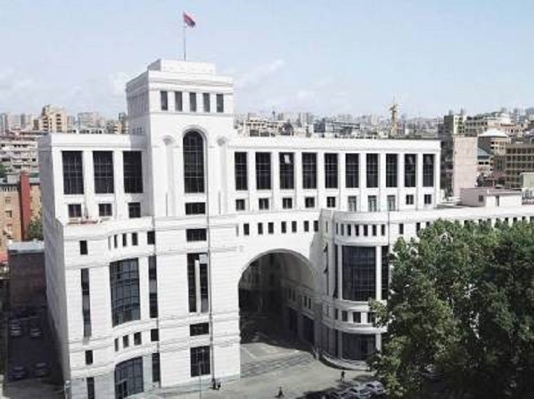 Считаем необходимым направить в Карабах и Лачинский коридор международную миссию по сбору фактов - МИД Армении