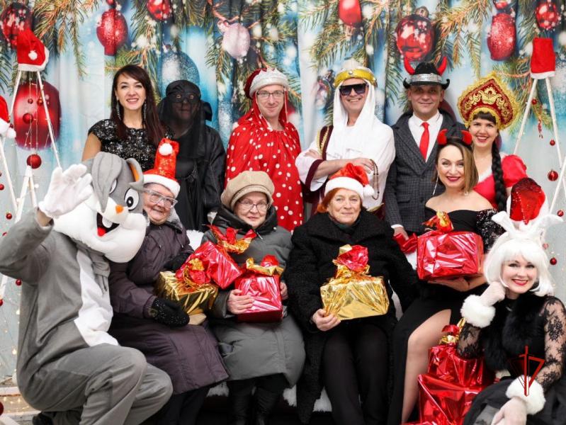 Артисты Северского соединения Росгвардии поздравили личный состав ведомства с Новым годом и Рождеством Христовым