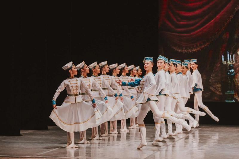 "Планы хореографического колледжа всегда удивляют и восхищают своей массовостью и масштабностью" - министр культуры Бурятии Соелма Дагаева