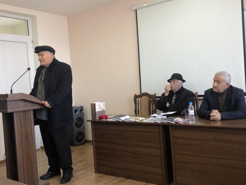 В столице Нагорного Карабаха - Степанакерте отметили 70-летие поэта Давида Микаеляна. Фоторяд