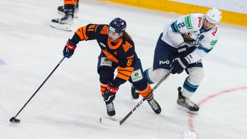 В Магнитогорске и Златоусте бойцы ОМОН Росгвардии обеспечили безопасность хоккейных матчей