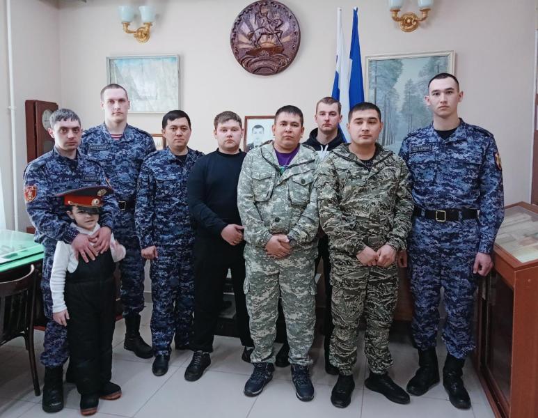 Сотрудники вневедомственной охраны Росгвардии по городу Белорецку провели экскурсию для молодых сотрудников