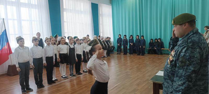 На Среднем Урале при участии Росгвардии состоялся конкурс песни «Мы – юные защитники России»