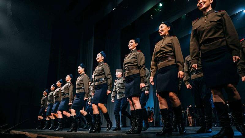 "На сцене Театра бурятской драмы прошли концерты Академического ансамбля песни и танца Армии Монголии" - министерство культуры Бурятии