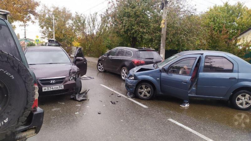 На улице Ломоносова третий год без перемен, но с ДТП