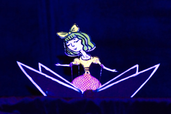 Соелма Дагаева, министерство культуры Бурятии -
"Посетив театр кукол «Ульгэр», получаете возможность участвовать в конкурсе"